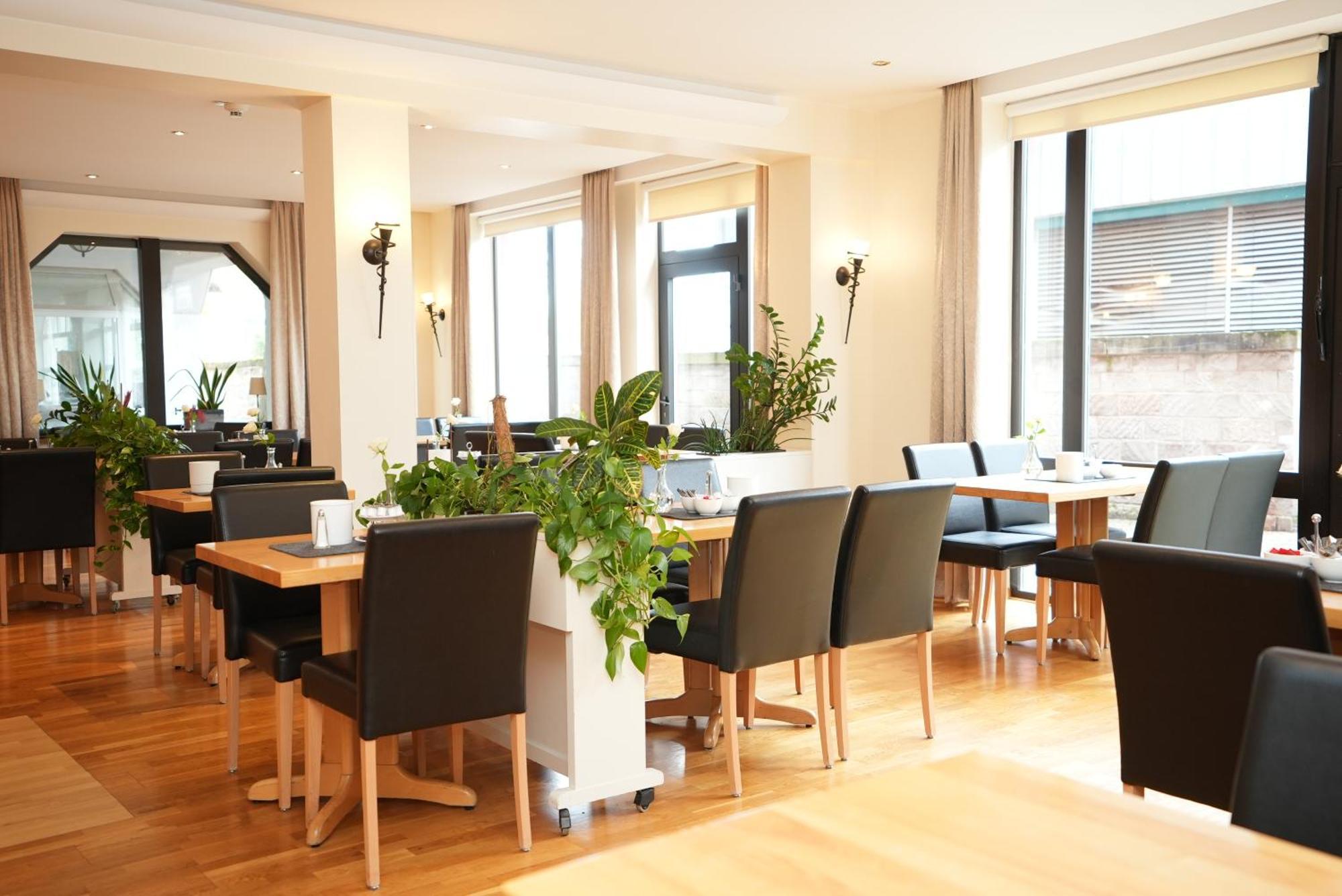 Uno Hotel Posthof ザールルイ エクステリア 写真