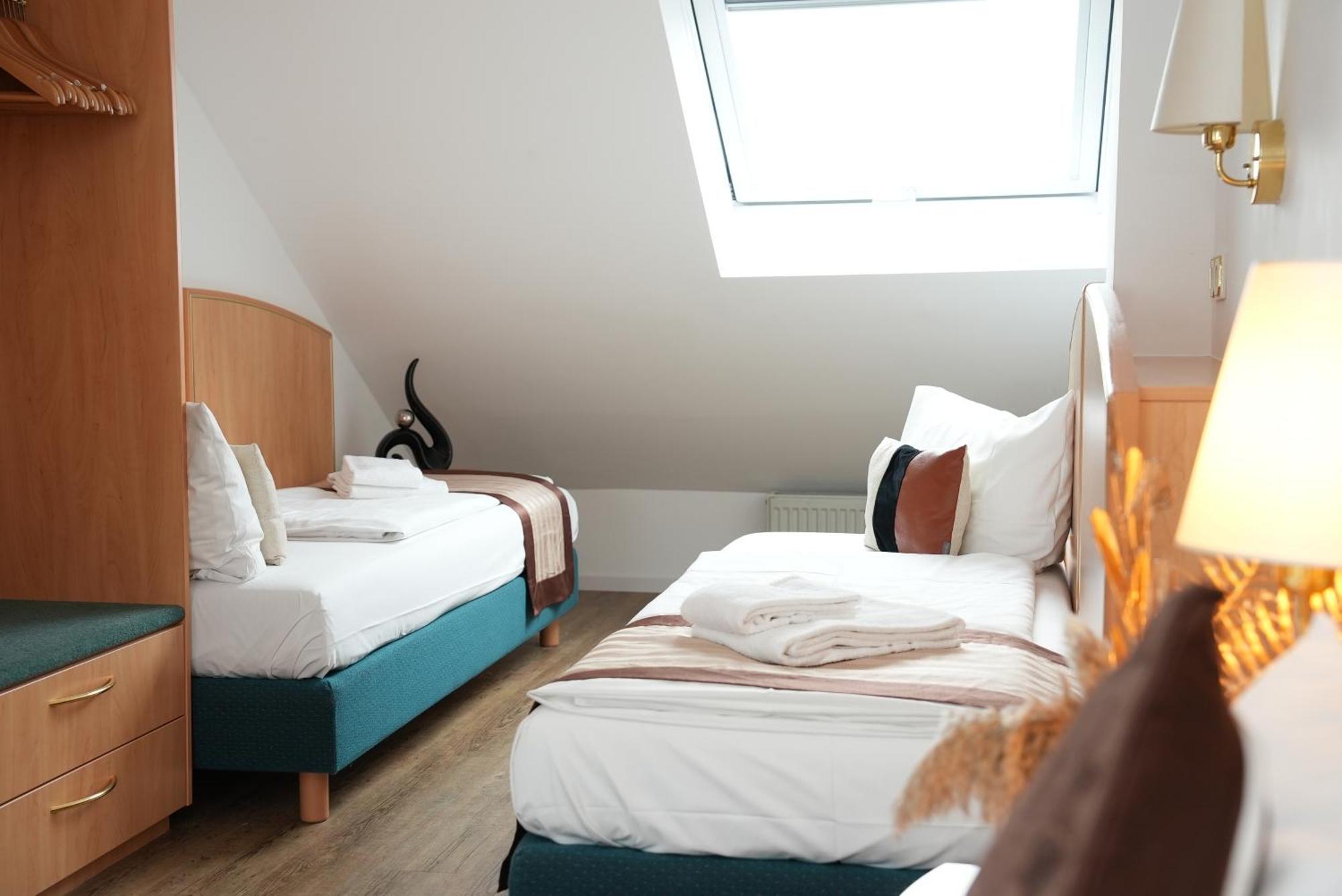 Uno Hotel Posthof ザールルイ エクステリア 写真